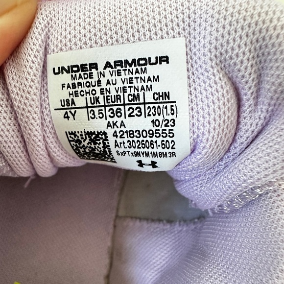 Kids Under Armour Purple running shoes - size 4Y - Picture 9 of 10
